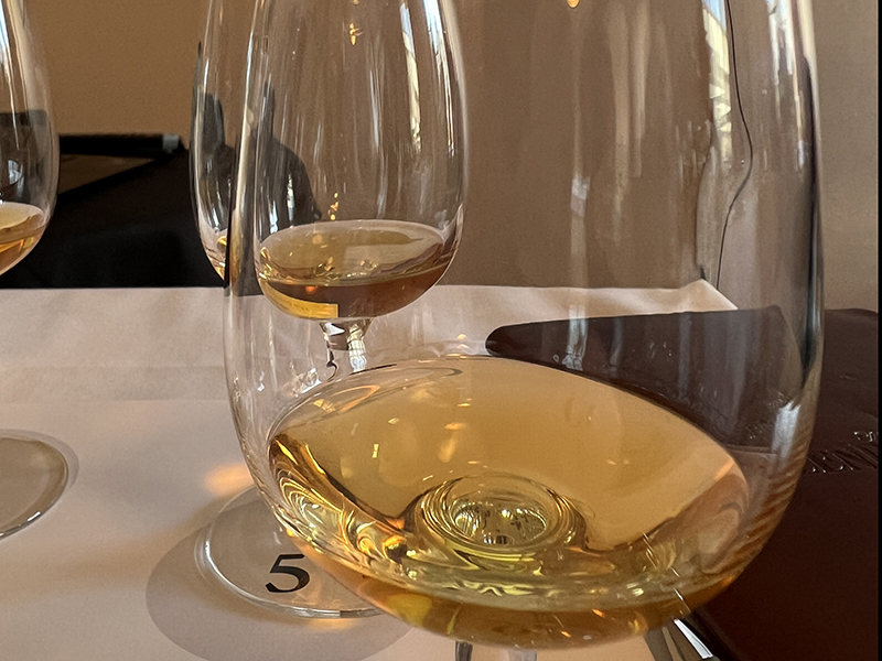 This week on WhiskyCast, we're joined by author Noah Rothbaum. His new book "The Whiskey Bible" is coming out soon, and it's full of information about our favorite drink!

whiskycast.com/a-whisky-book-…