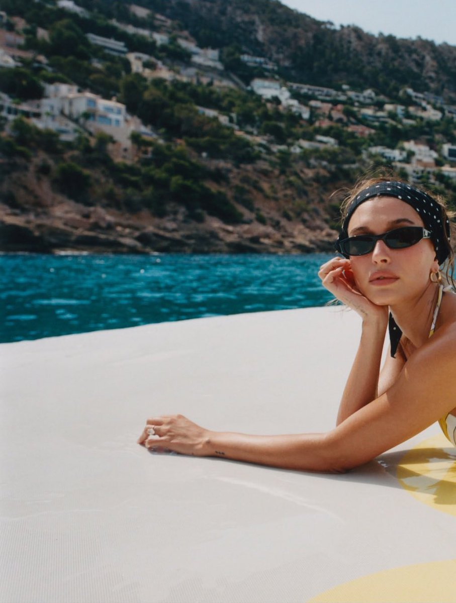 archiveshailey's tweet image. HAILEY BIEBER OMG