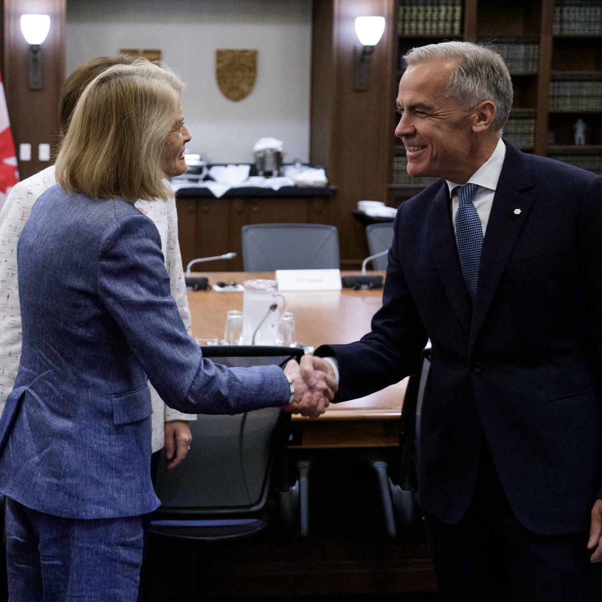 MarkJCarney's tweet image. Welcomed U.S. Senators for a productive meeting today on trade and the important economic impact of our Canadian businesses in their home states.
As we negotiate a new economic and security relationship with the U.S., we remain focused on securing the best deal for Canadians.