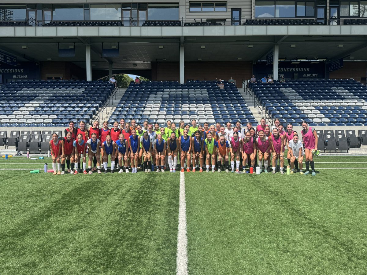 audreyconnealy4's tweet image. Thank you so much @CreightonWSoc for another amazing camp! Always a pleasure to work with these amazing coaches and players!
@jimmywalker8200 @scott_rissler @GEA_09_ECNL @GEA_ECNL @ECNLgirls @ImYouthSoccer @TopDrawerSoccer
