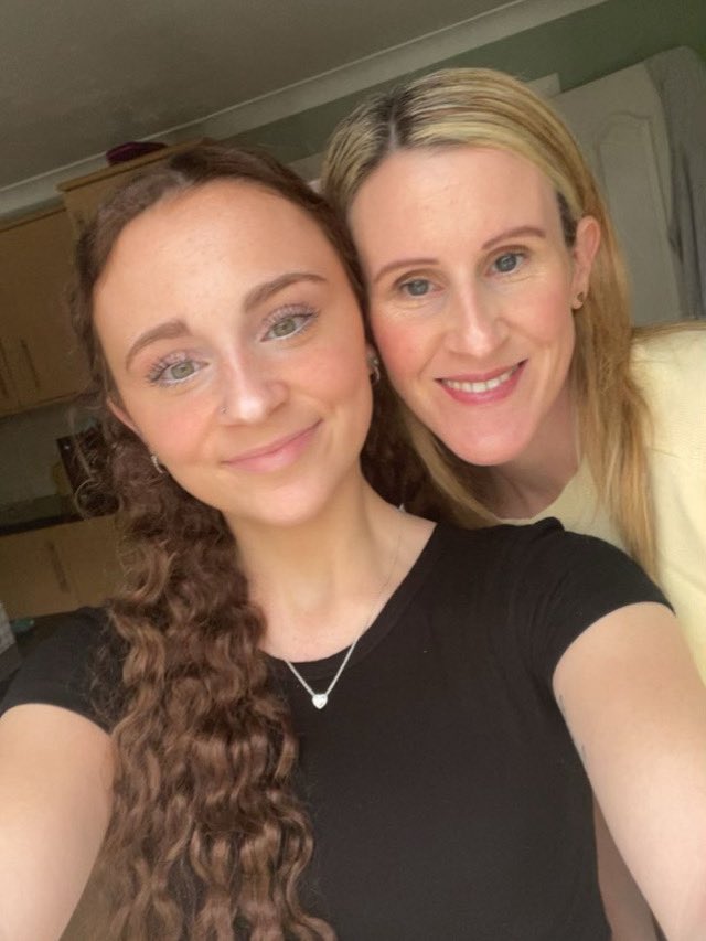 GemmaRogers79's tweet image. I would say like mother like daughter but she certainly doesn’t get her looks from me! #MondayVibes