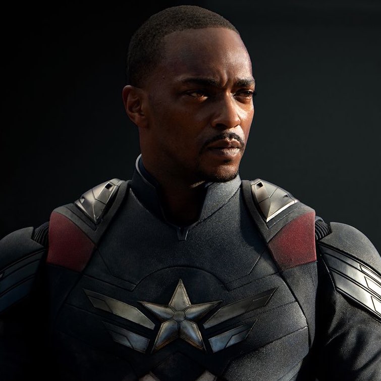 AvengersUpdated's tweet image. Anthony Mackie confirms that he’ll be returning as Captain America in ‘AVENGERS: SECRET WARS’
(via @SmartLess)