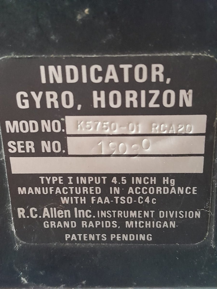 Barnie651's tweet image. Hallo Brauche mehr Followerpower: The Incictor-R.C. Allen Gyro Horizon indicator RCA-20-K5750-01.
Vorallen wo war dieser eingebaut