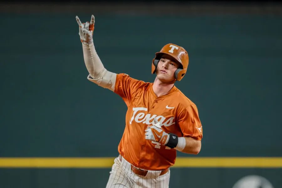 BlakeMunroeOTF's tweet image. #Texas OF Max Belyeu has signed with the #Rockies for $1,111,000.
Belyeu was the 74th overall pick and the first Longhorn off the board in this year’s draft.