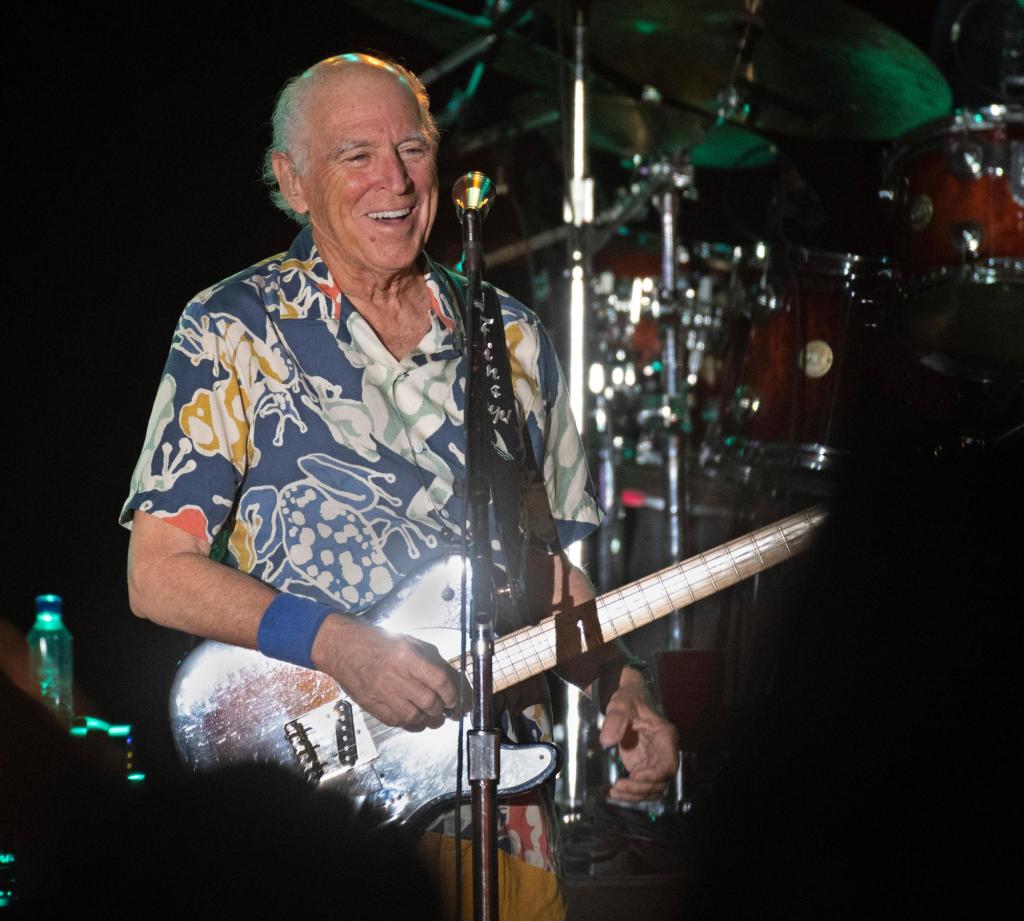 orlandosentinel's tweet image. Jimmy Buffett’s widow accuses financial adviser of breaching fiduciary duty in $275M trust battle trib.al/jfzjMXc
