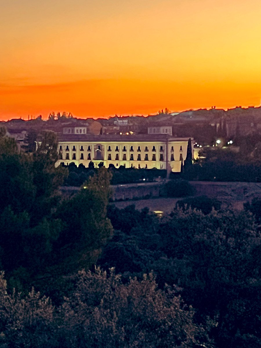 Sales a correr un rato y te encuentras este atardecer en Boadilla