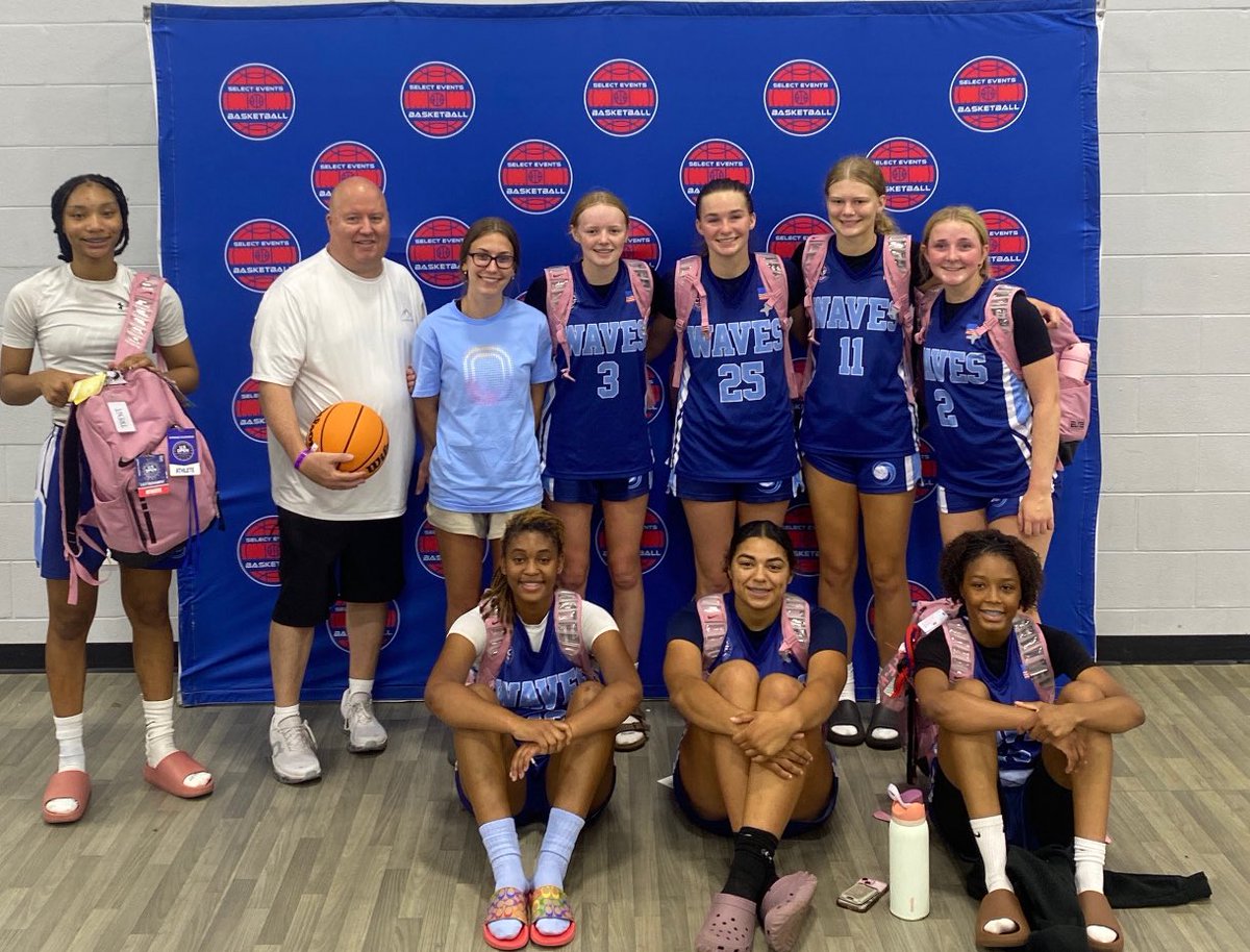 U16 Carolina Waves Hemming 14-4 in July.  Let one slide at the end, but was fun watching these kids put the mileage in this July!  Excited for these kids and all that is ahead of them !