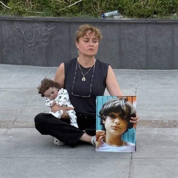 Celal Baggins (@kurtissdonalddd) on Twitter photo 