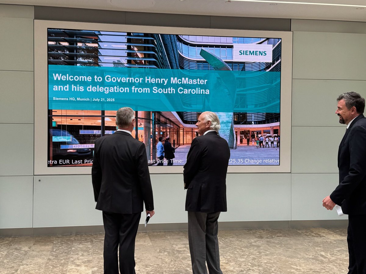 henrymcmaster's tweet image. I'm in Germany this week working to recruit even more jobs and investment to South Carolina as well as to recognize 50 years of the @SCcommerce Europe Office. Since 2017, European companies have invested over $8.3 billion in our state, creating more than 17,500 jobs and counting.