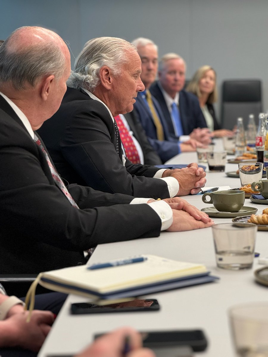 henrymcmaster's tweet image. I'm in Germany this week working to recruit even more jobs and investment to South Carolina as well as to recognize 50 years of the @SCcommerce Europe Office. Since 2017, European companies have invested over $8.3 billion in our state, creating more than 17,500 jobs and counting.