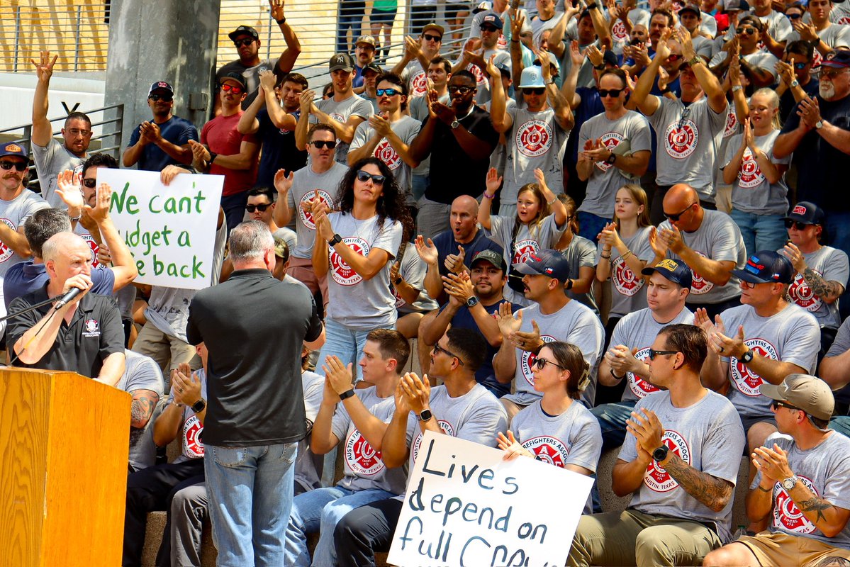 IAFFPresident's tweet image. Hundreds of #AustinTX fire fighters rallied outside City Hall today with a clear message: 4-person crews save lives.
The proposed budget calling for cutting the number of FFs on each company is reckless — and the City Council must ensure Austin keeps 4 FFs for everyone’s safety.