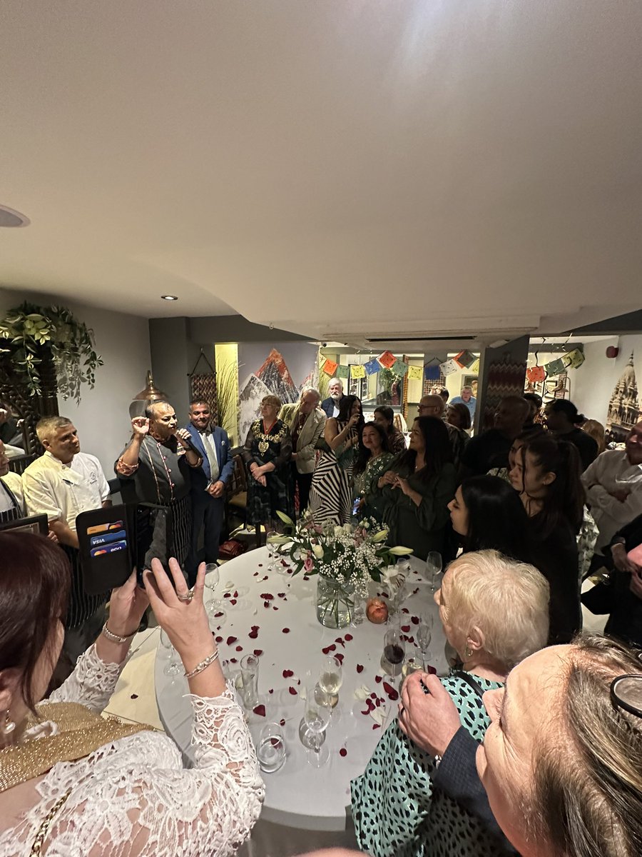 Luke Warner (@lukevwarner) on Twitter photo Visiting <a href="/EverestInn/">Everest Inn</a> is always a joy but what a special honour to be invited to their 20th anniversary in #Blackheath tonight!
Yadav, the team of chefs & many devoted customers make up this staple of the local community - and one of the very best restaurants in south London! Visiting <a href="/EverestInn/">Everest Inn</a> is always a joy but what a special honour to be invited to their 20th anniversary in #Blackheath tonight!
Yadav, the team of chefs & many devoted customers make up this staple of the local community - and one of the very best restaurants in south London!