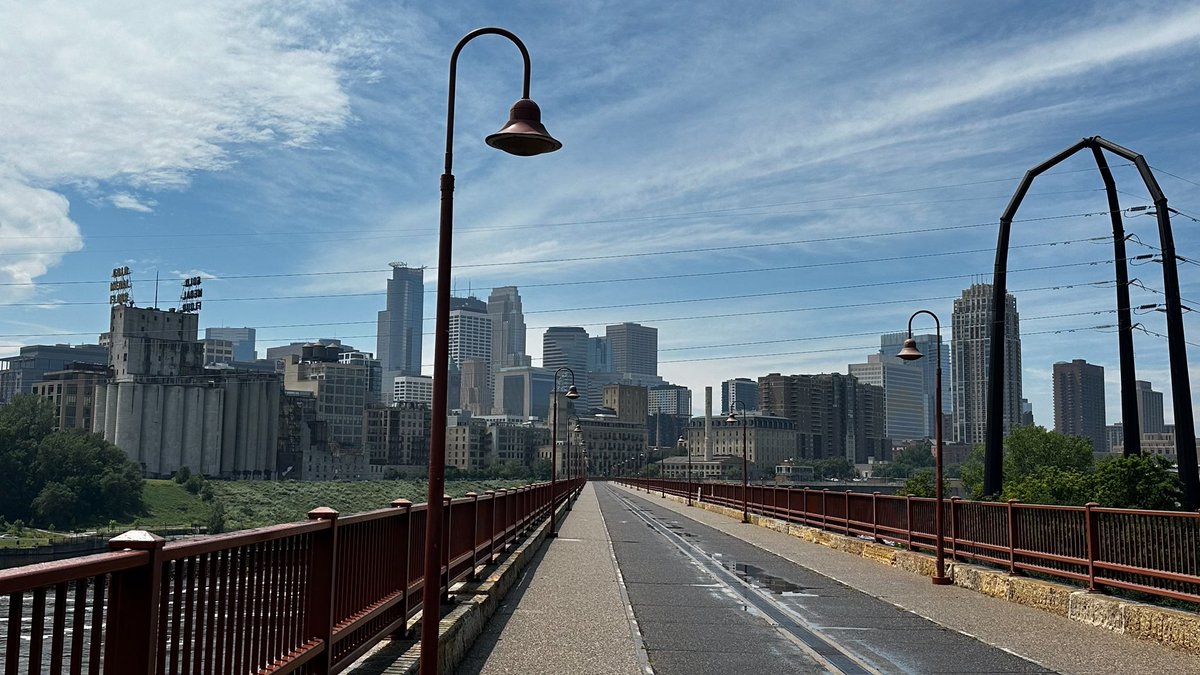 MayorFrey's tweet image. The Stone Arch Bridge is officially open! Whether you’re walking, running, or biking, there’s no place more emblematic of Minneapolis.
Thanks to Gov. Walz, MnDOT, the Park Board, our City Public Works team, and everyone else who hand a hand in making it happen.