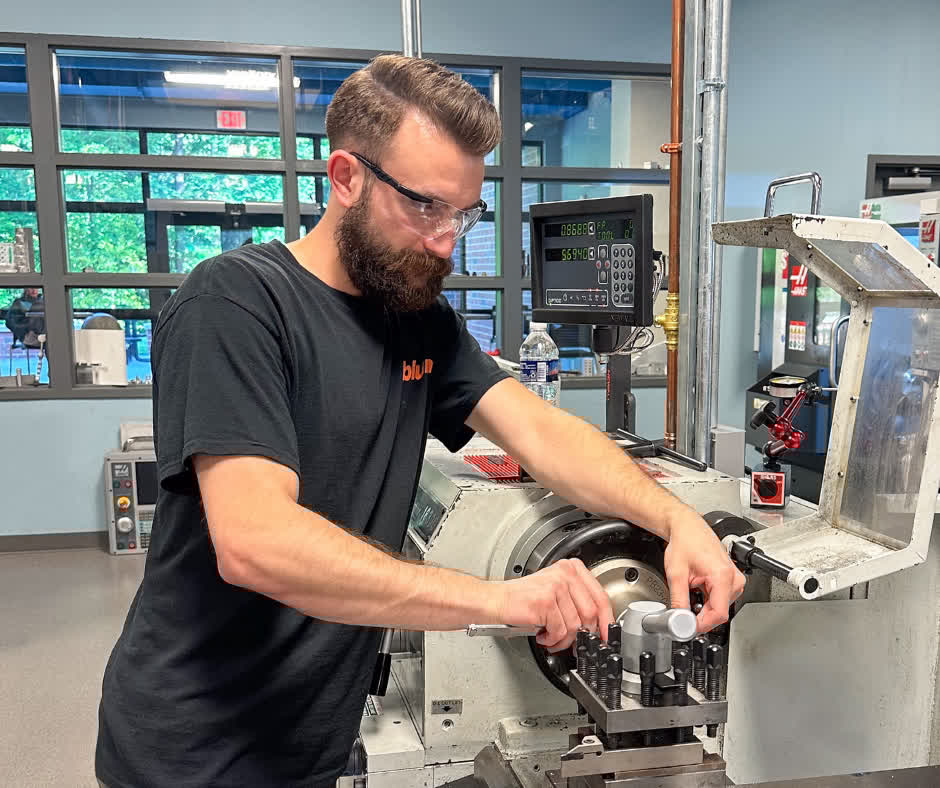 Skilled machinists are valuable professionals who can work in a wide variety of industries. ⚙️ In our Computer-Integrated Machining program, you'll get hands-on training &amp; could benefit from apprenticeship opportunities as you learn the trade. Learn mor... gaston.edu/machining/