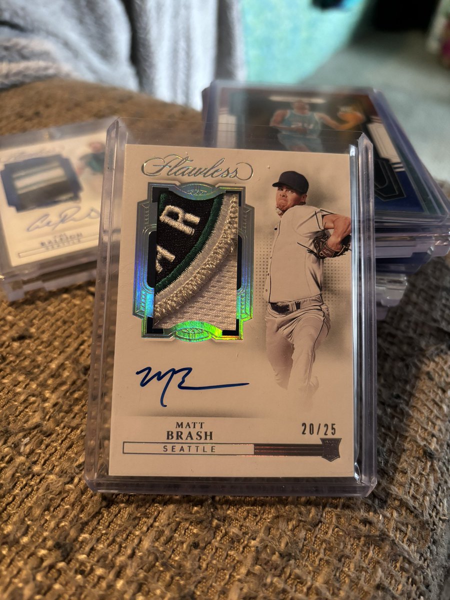 Buhhlockaye's tweet image. Even without a license, Panini Flawless RPAs are gorgeous