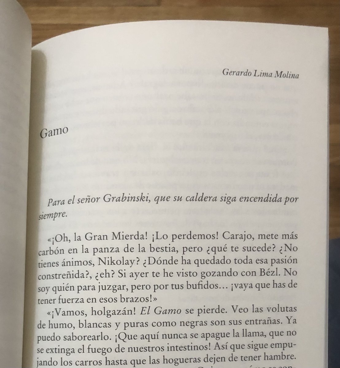 Armando0827's tweet image. Igual me encantó el de @Jerryla, un Moby Dick steampunk solo que con ferrocarriles, una mezcla malsana de China Miéville… y Melville, jajaja. Aun así, el conductor de uno de los trenes tiene cuernos de ciervo, lo que nos regresa al universo tan particular de Gerardo.