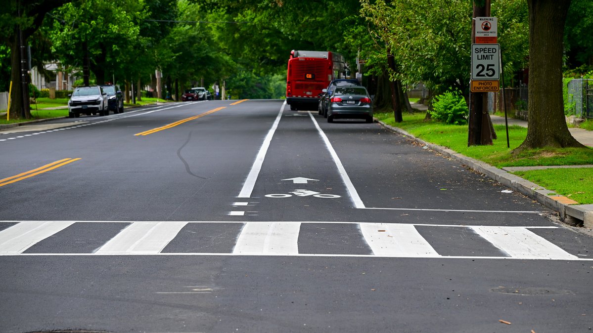 DDOTDC's tweet image. PaveDC progress continues on Martin Luther King Jr. Ave SE! Our crews recently refreshed the corridor from 4th St to South Capitol St SW & Halley Pl SE with new pavement & markings.
Want to see where else we're paving? Visit 🔗 paveDC.ddot.dc.gov.
#DDOTDC #Ward8 #paveDC