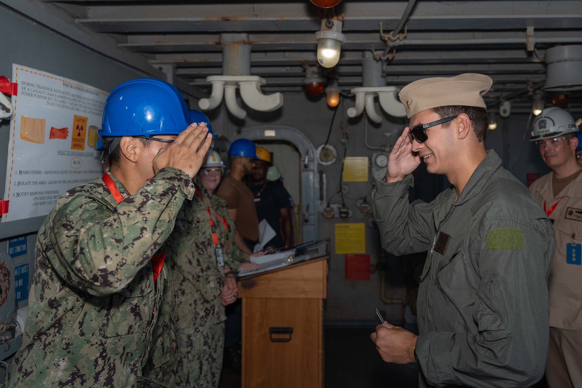 Last week, IKE hosted 3 Midshipmen from the Naval Academy.

Visits like these are vital as they allow Midshipmen to see how teamwork, leadership, and dedication are put into practice in the operational Navy. 

#IKECarrierStrikeGroup
#AmericasNavy250
#Leadership 
#GreaterEachDay