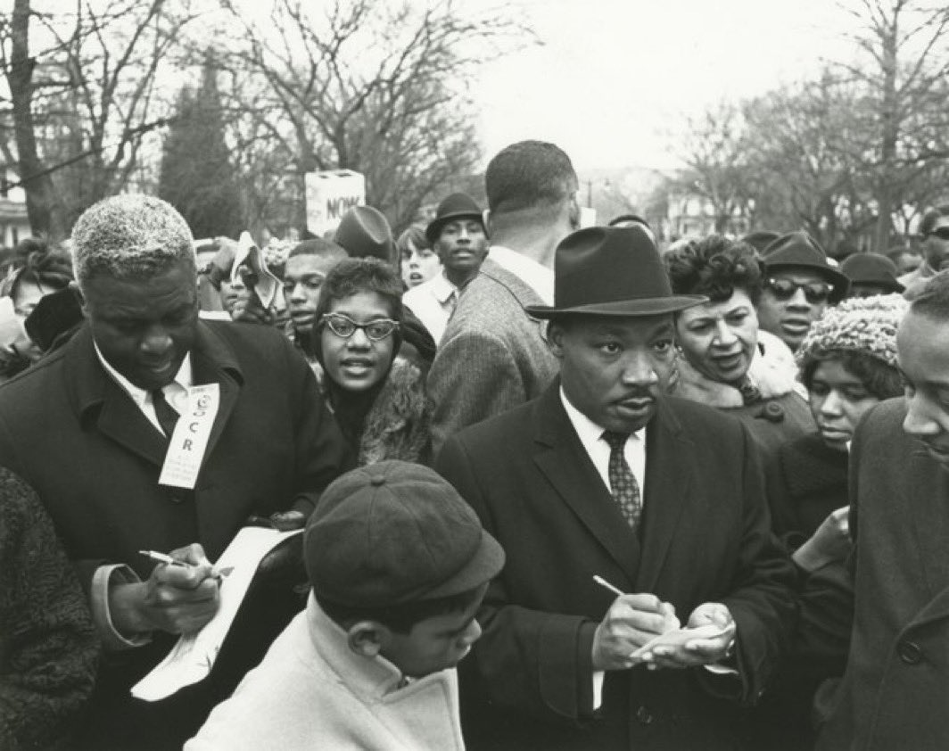 OleTimeHardball's tweet image. March 5th, 1964
Dr. Martin Luther King Jr. and Dodgers legend Jackie Robinson, march on Frankfort, Kentucky