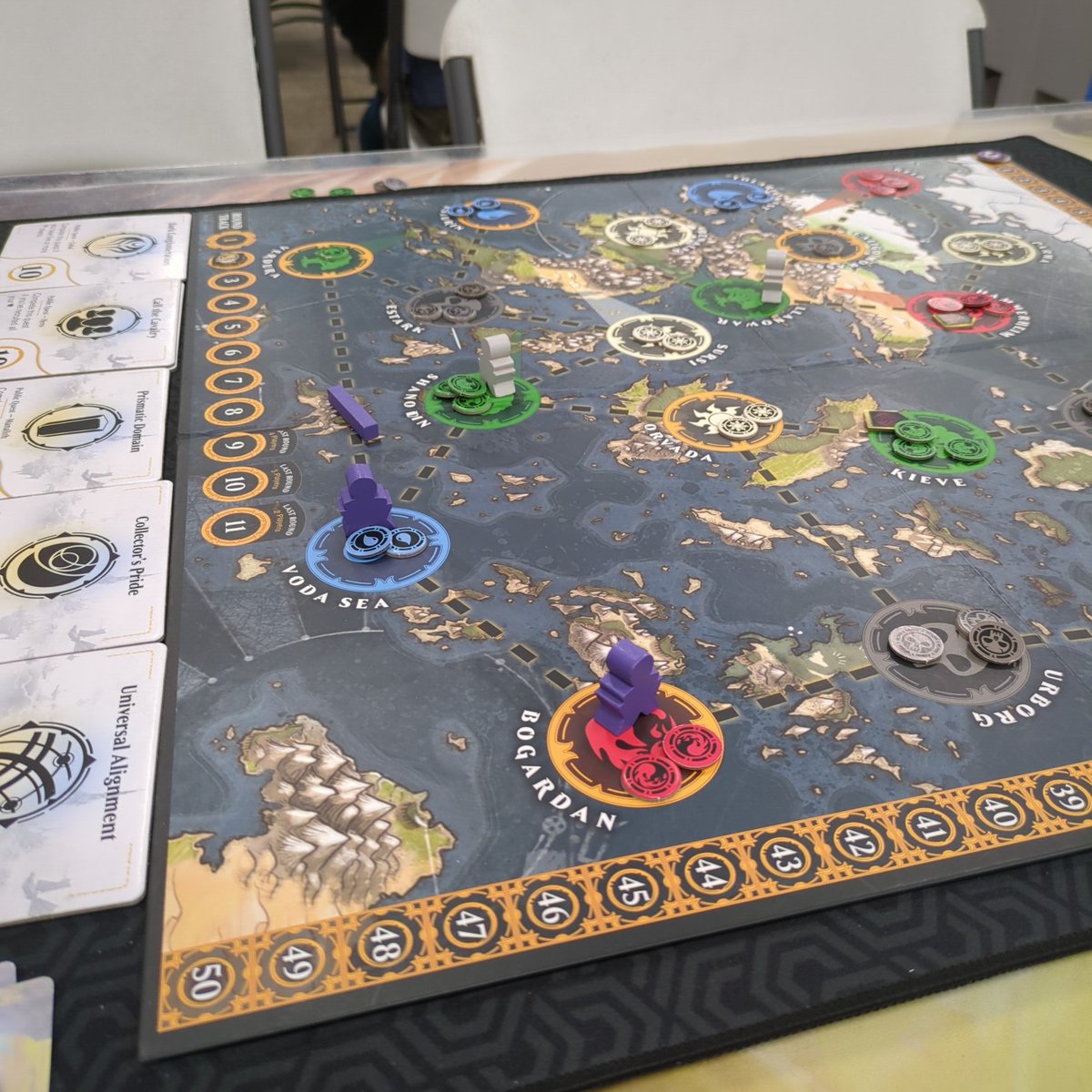 1stPlayerTokens's tweet image. Magic the gathering has a boardgame... Fun as hell