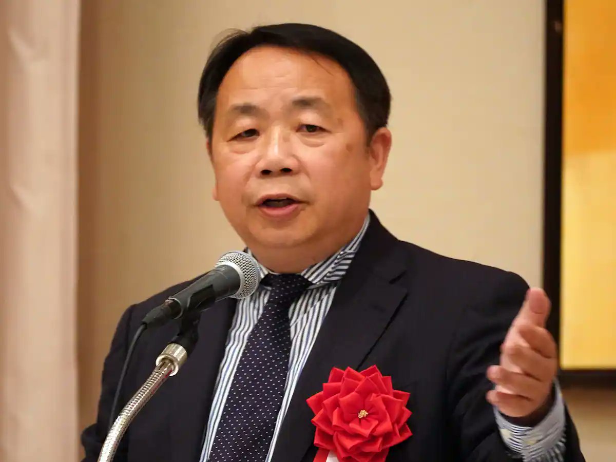 politicalawake's tweet image. Nippon Ishin's Ishihara (born Shi Ping) has won his seat on an anti immigration platform.
This one is particularly controversial because he's not Japanese but Chinese with Japanese citizenship.
Should we allow Right Wing foreigners to run in Japanese elections?…