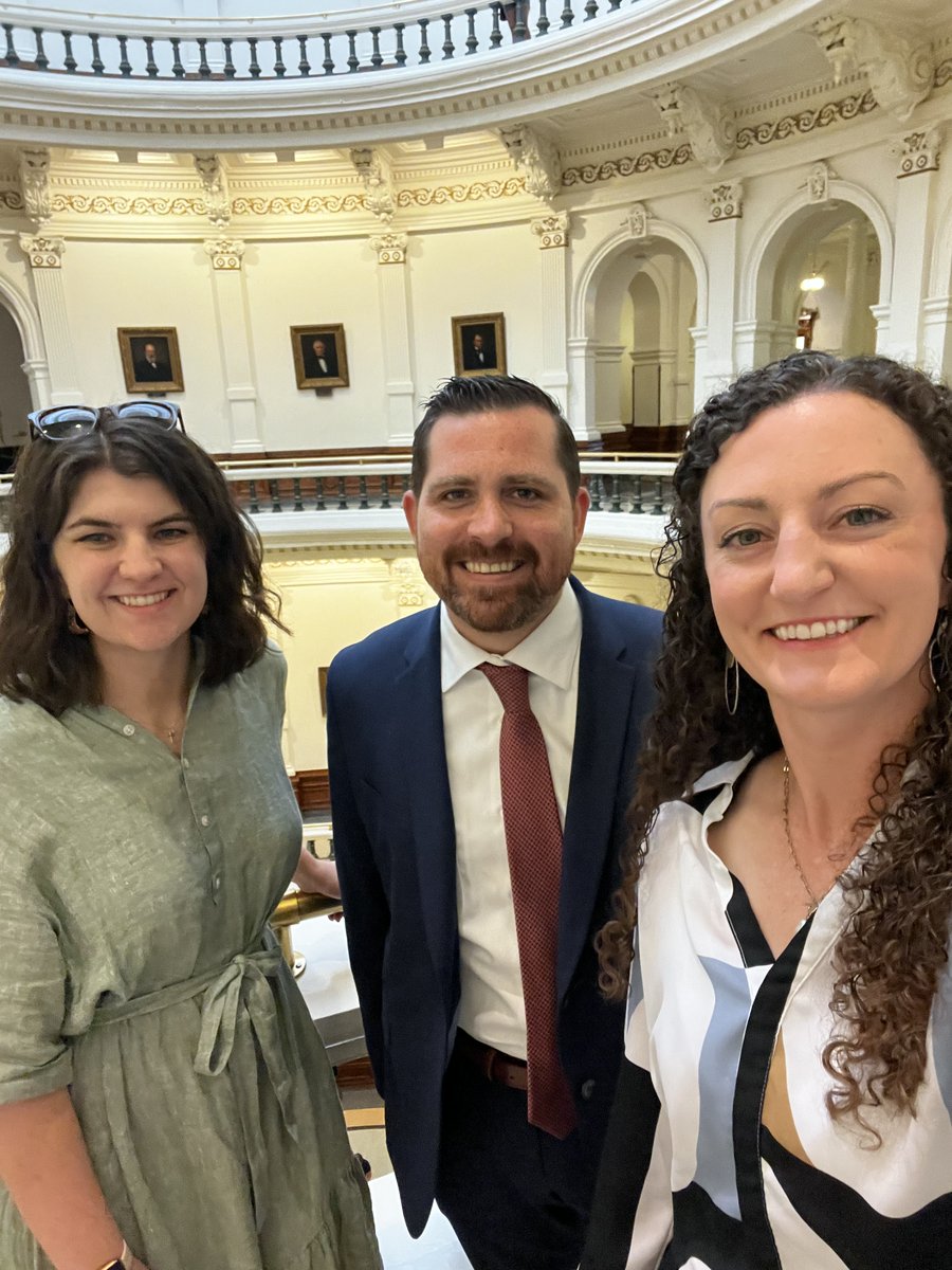 TXRightToLife's tweet image. 👋 Hello from the Capitol!
We’re here on Day 1 of the 30-day special session.
Our priority? Save babies from abortion pills! 👶
Will you add your voice? Send an email to state officials at TexasRightToLife.com/Act25
#TXLege #ProLife
