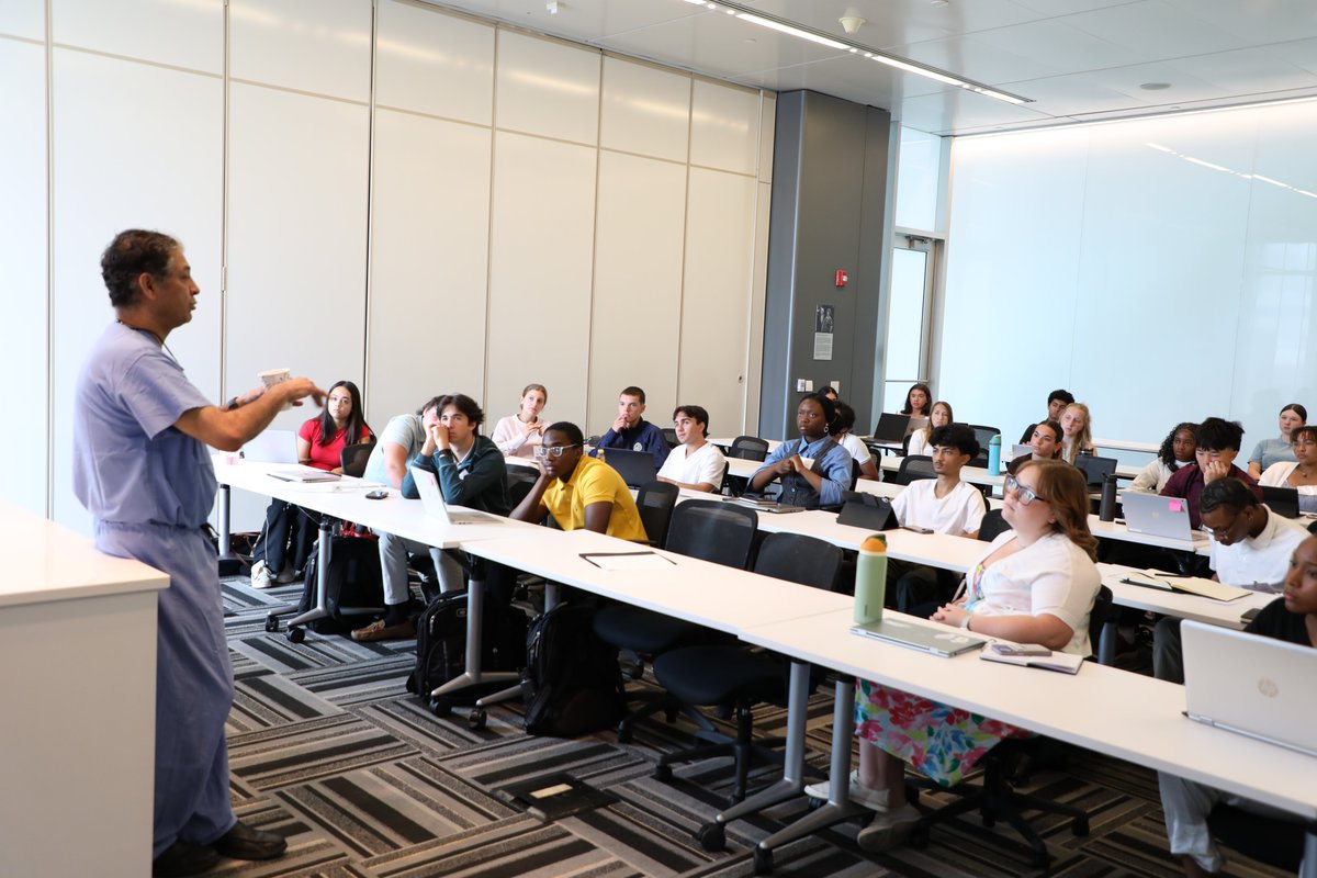 JacobsInstitute's tweet image. This summer, 27 high school students joined the JI for a 2-week deep dive into stroke, public health &amp;amp; healthcare equity. Proud of these future leaders in healthcare. They also shadowed experts in catheterization labs. Thanks to all our guest speakers &amp;amp;
@cabrinihealthNY