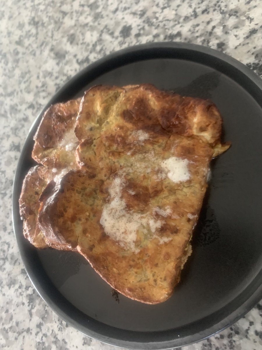 Tmasseur13_cle's tweet photo. Banana chia seed French toast topped with honey cinnamon butter #homechef #homebaker #cleveland #cookingmasseur #lovetobake #lovetocook #frenchtoast #bananas #caribbeancuisine #cajunfood #frenchcuisine #polynesiancuisine #chiaseeds
#cookingmakesmehappy #cookingathome #souschef https://t.co/5YQ72hpDJx