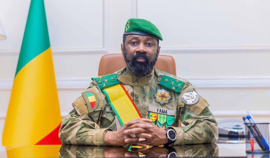 GeneralNeva's tweet image. Dans le cadre de ma nouvelle mission d'Envoyé Spécial du Président en exercice de l'@_AfricanUnion au Sahel, j'ai eu un entretien fructueux et convivial avec mon Homologue du Mali, S.E Général Assimi Goïta, portant sur la situation au Sahel, dans un climat de confiance mutuelle