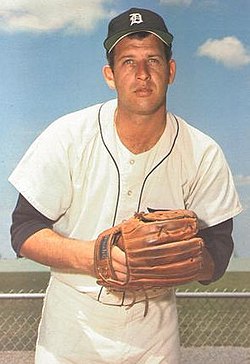 FinnHuckster's tweet image. Mickey Lolich's arm was so damaged by throwing 29 complete games in 1971 that he only threw another 91 complete games the rest of his career. A cautionary tale for all young pitchers.