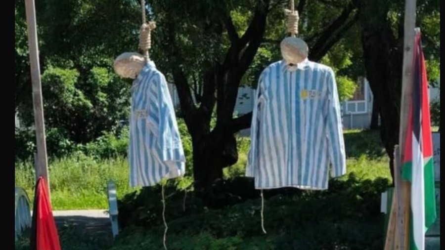 ADL's tweet image. What we saw in Umeå, Sweden over the weekend was textbook Holocaust inversion - equating Israel to Nazi Germany and using Holocaust imagery to demonize the Jewish state.
Hanging mannequins from gallows and dressing them in striped concentration camp uniforms bearing yellow Stars…