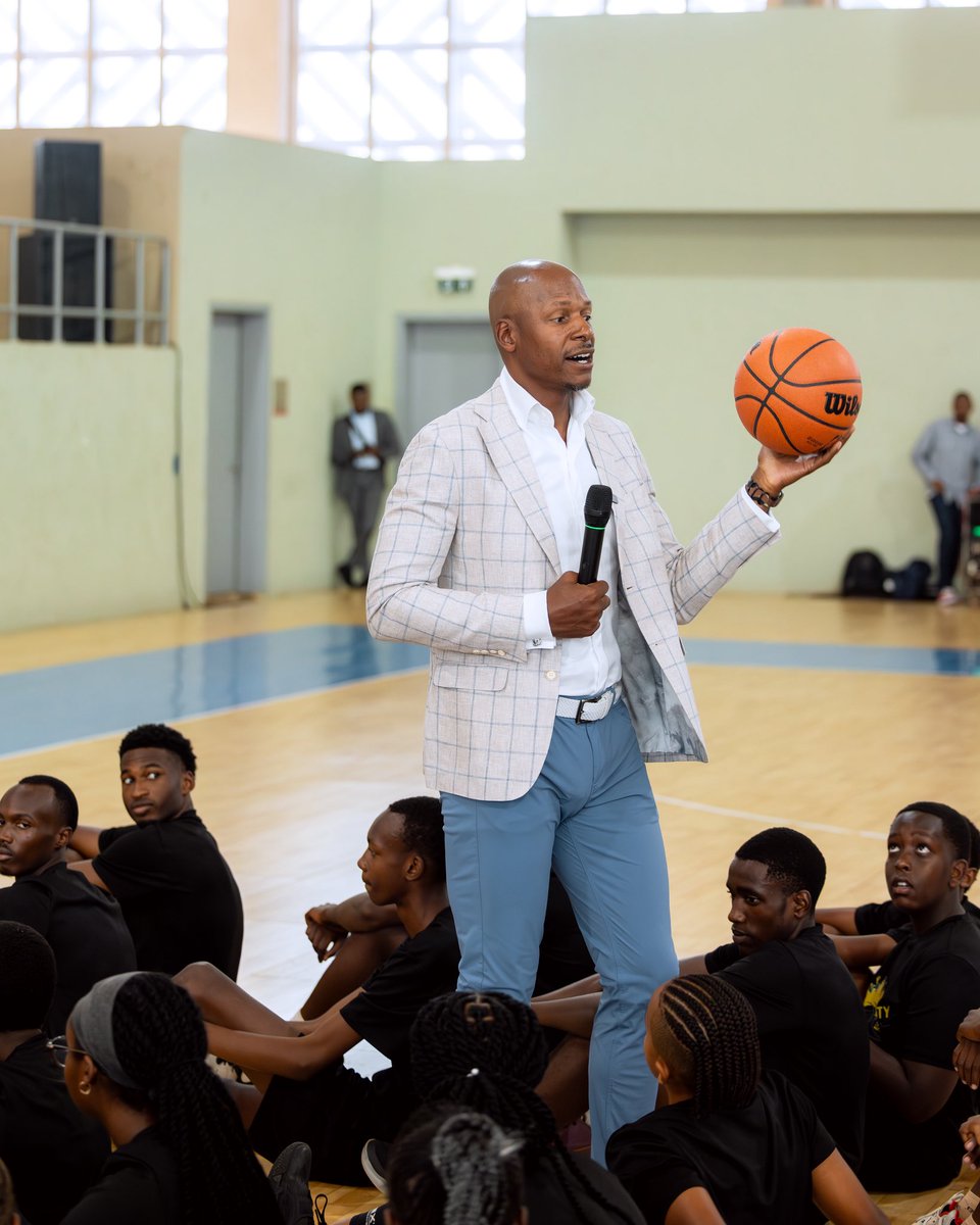 theBAL's tweet image. Continuing his trip, NBA legend Ray Allen spent the day immersed in Rwanda’s sports scene. Starting with a visit to Amahoro Stadium, followed by a basketball clinic and showcase at Le Petit Stade. 🏀
A day of sharing the game, inspiring youth, and exploring Rwanda’s vibrant…