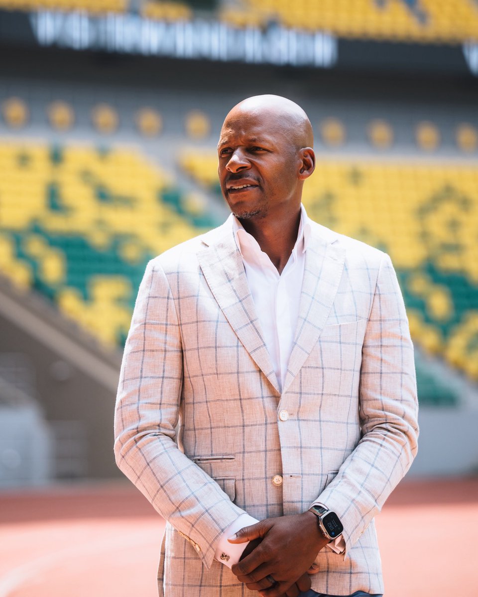 theBAL's tweet image. Continuing his trip, NBA legend Ray Allen spent the day immersed in Rwanda’s sports scene. Starting with a visit to Amahoro Stadium, followed by a basketball clinic and showcase at Le Petit Stade. 🏀
A day of sharing the game, inspiring youth, and exploring Rwanda’s vibrant…