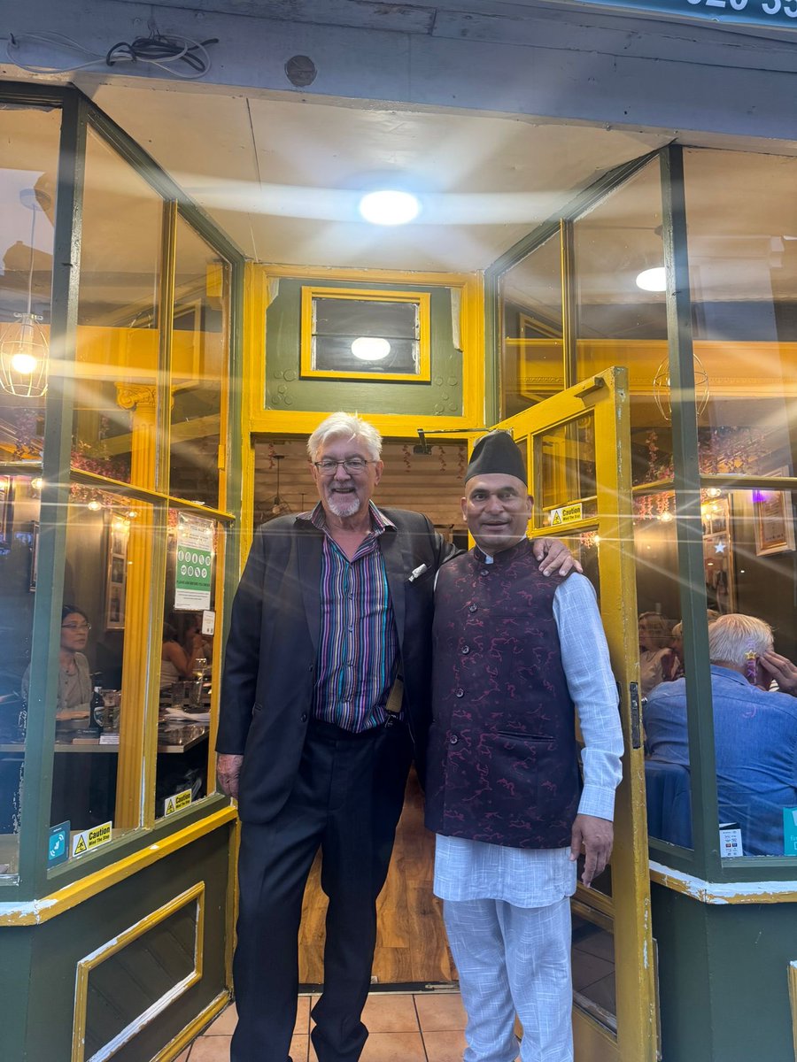 GoodCurryGuide's tweet image. @PanasGurkha #Blackheath proudly displaying their #GoodCurryGuide ‘recommended’ window sticker, at a rather jaunty angle. Ne’er mind. Moving soon to much larger venue by the station, in the old #NatWest
@SujanKatuwal_  #CurryNight