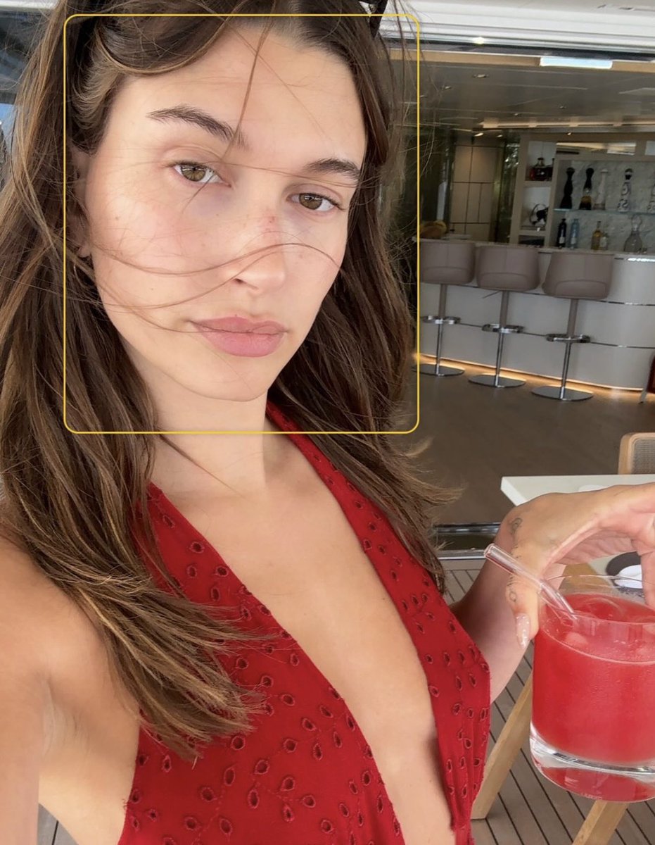 haileybfits's tweet image. ✨🍸🍓