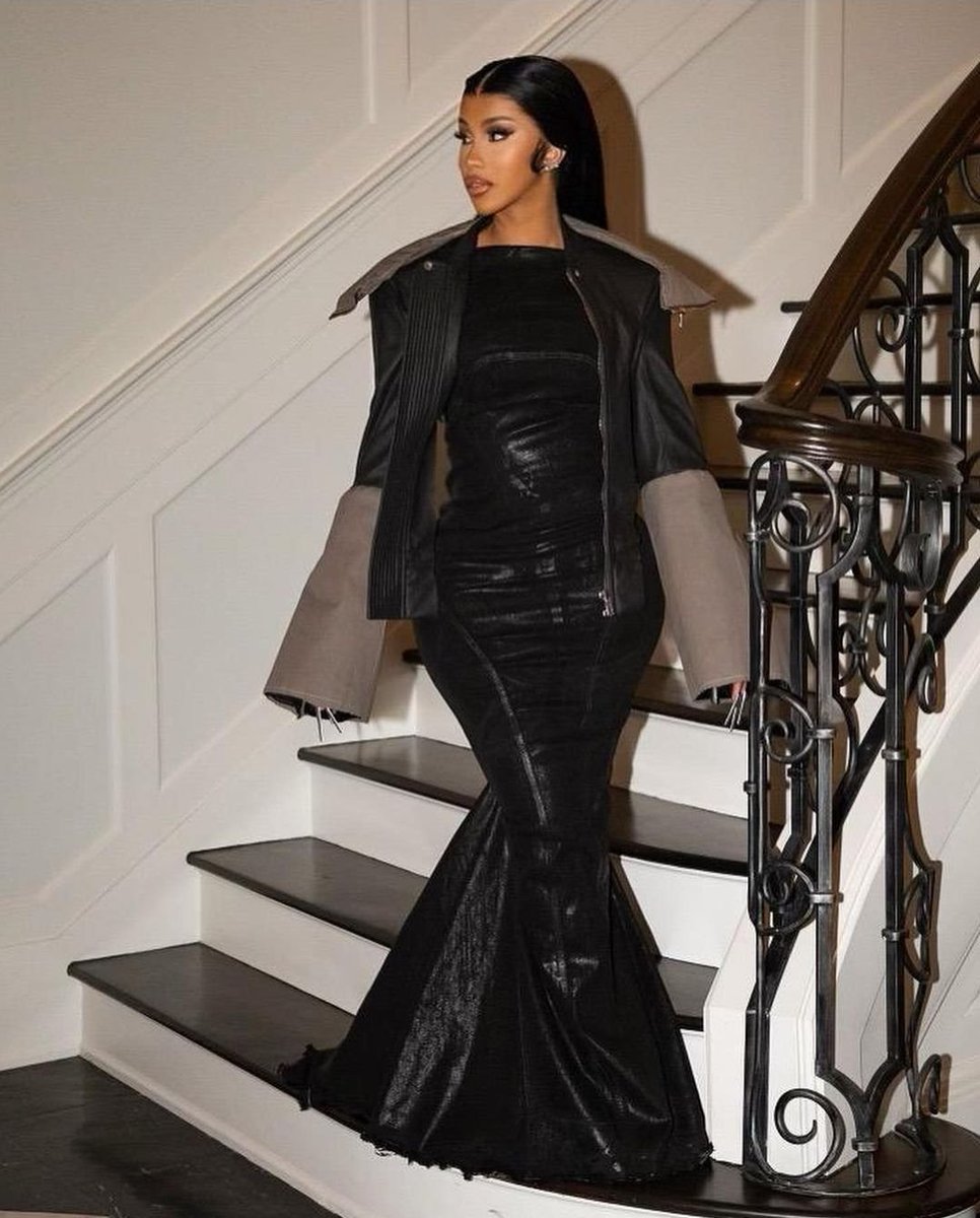 Ntqaa1's tweet image. no thoughts, just Cardi B