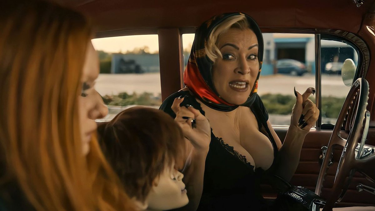 BDisgusting's tweet image. Chucky veteran @JenniferTilly will guest star in the third season of Paramount+'s SCHOOL SPIRITS.
She'll play superintendent Dr. Deborah Hunter-Price in the supernatural teen drama, now in production for a 2026 release.