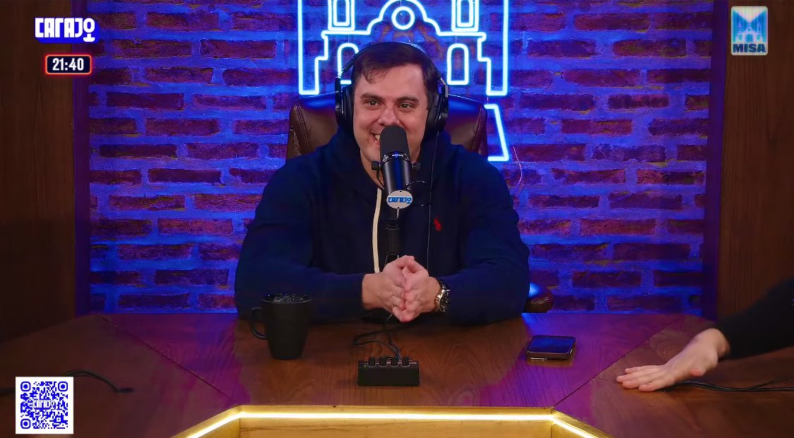 Danisa_101975's tweet image. JAJAJAJAJAJAJAJAJAJAJAJA
  se quedó sin banca