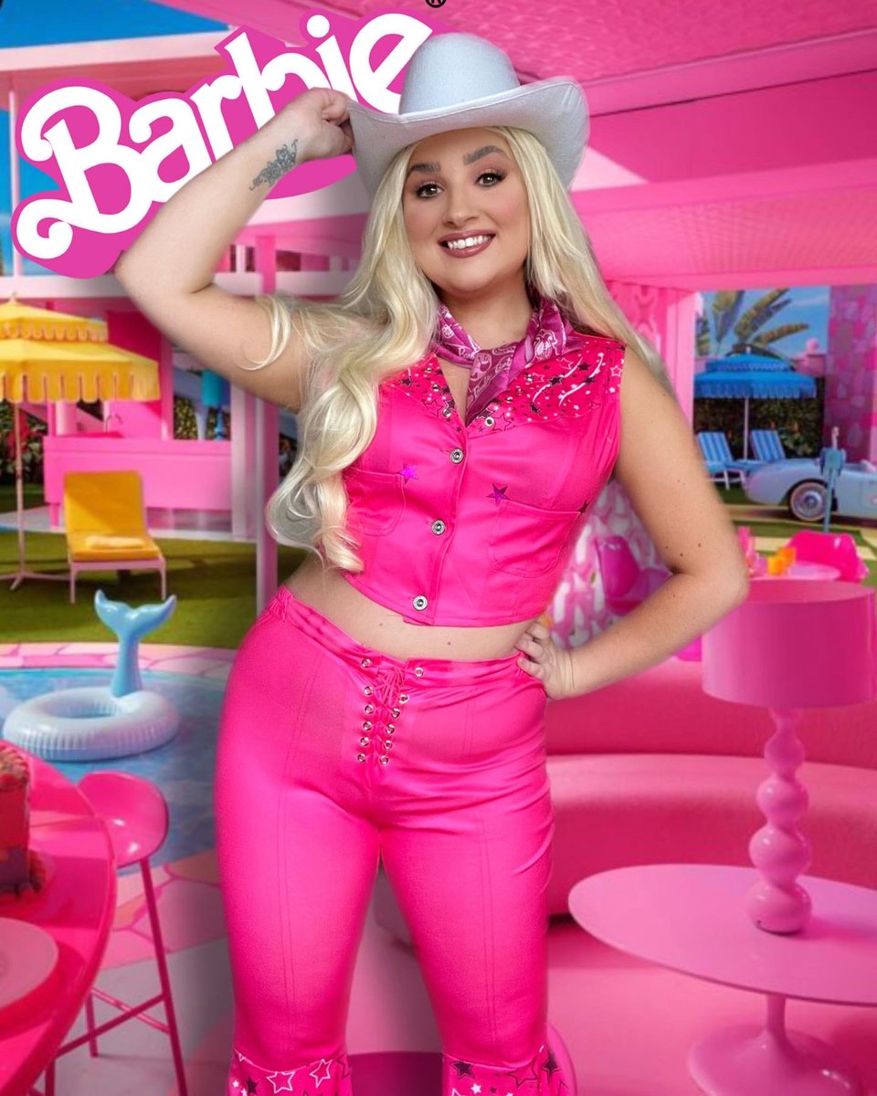 ItsSamsational's tweet image. Celebrating 2 years of the Barbie movie with my favorite Barbie cosplays. Which Barbie are you? 💕 #BarbieMovie  #barbiecosplay