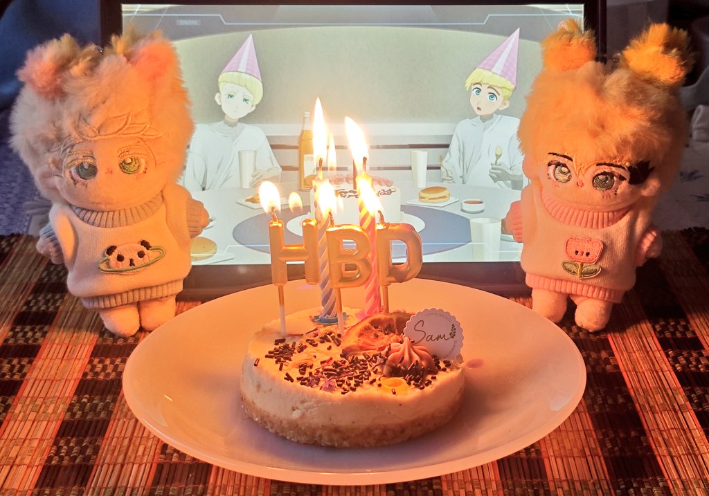 SoulBoundPlants's tweet image. Happy birthday, Knives and Vash! 🥳🎂
With each year our love for you grows! 🥰 We can't wait to see The Perfect Independent together with The Humanoid Typhoon in TriGaze! 🔪🌪️
- mods 🪻 and 🫒
#ヴァッシュとナイヴズ誕生祭2025 #HappyBirthday_PlantTwins
#HappyBirthday_StarTwins
