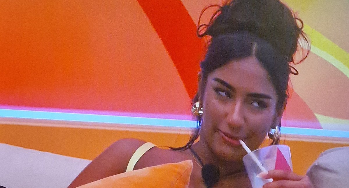 clivetheunicorn's tweet image. I fully stand by my clients #loveisland #loveislanduk