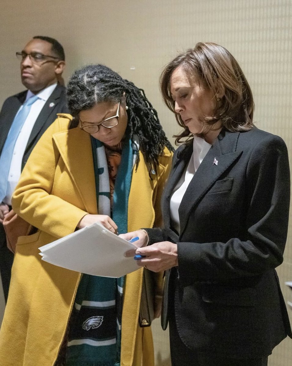 kdh4potus's tweet image. Former Deputy Chief of Staff to VP Kamala Harris, Erin Wilson, shared this today: “…I will forever be grateful to have been a part of this team, to support her incredible candidacy, and to know that history will be on our side. And like many of you, I remain ready to fight. ❤️”
