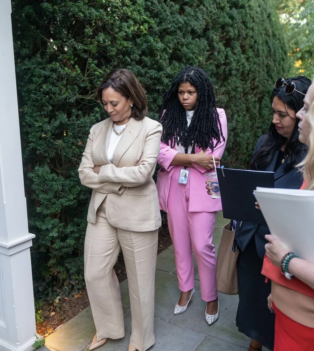 kdh4potus's tweet image. Former Deputy Chief of Staff to VP Kamala Harris, Erin Wilson, shared this today: “…I will forever be grateful to have been a part of this team, to support her incredible candidacy, and to know that history will be on our side. And like many of you, I remain ready to fight. ❤️”