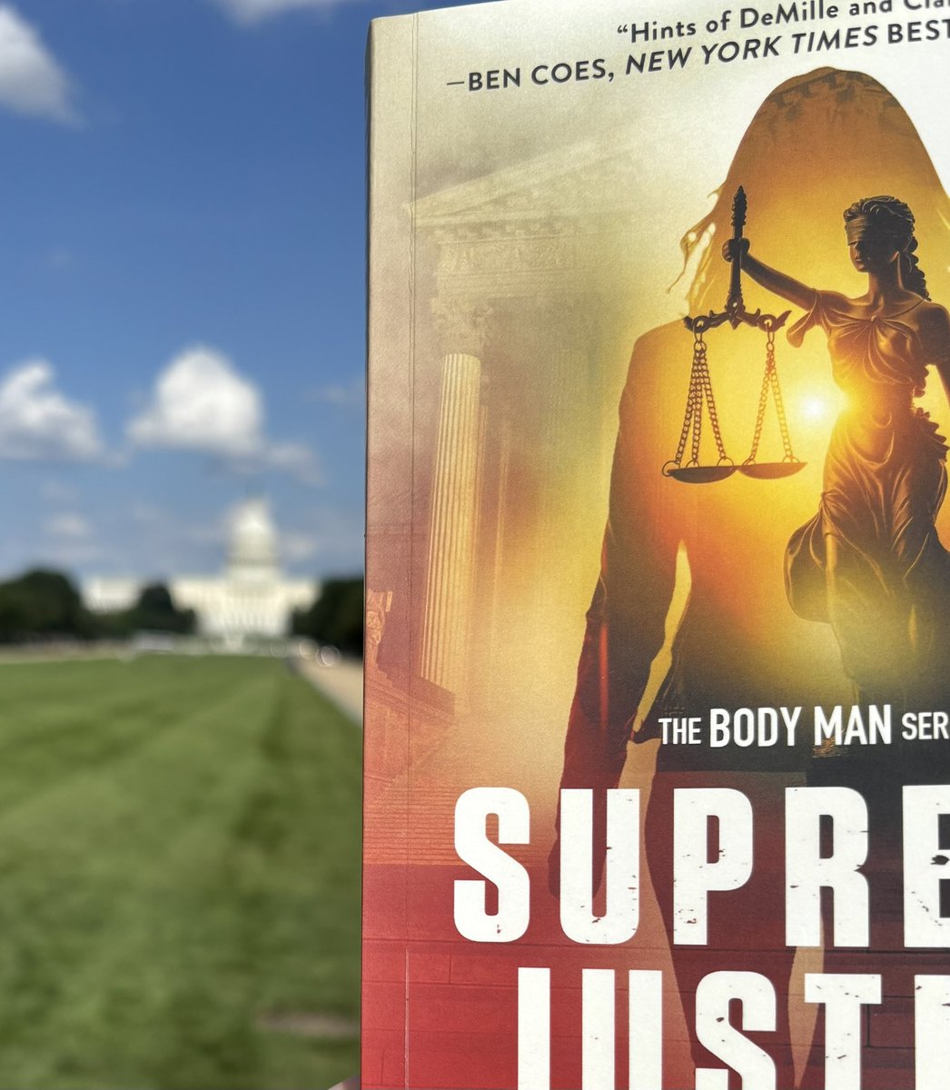 MMHarroldBooks's tweet image. .@EPBAuthor SUPREME JUSTICE at the Capitol.