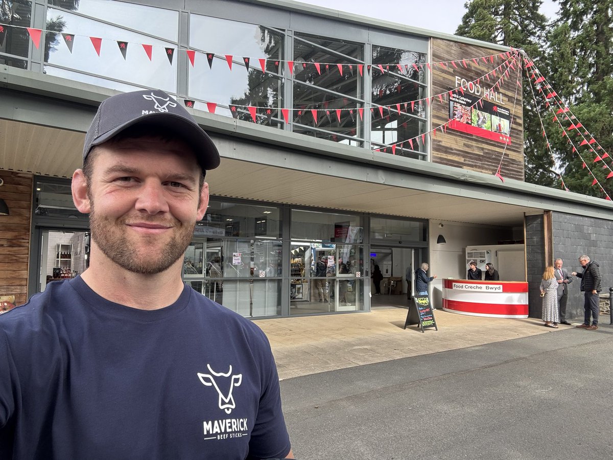 dan_lydiate's tweet image. Maverick beef sticks on sale at royal
Welsh kiosk 8 cwm farm stand will be there 11-12 tomorrow 🐃🥩💪🏻