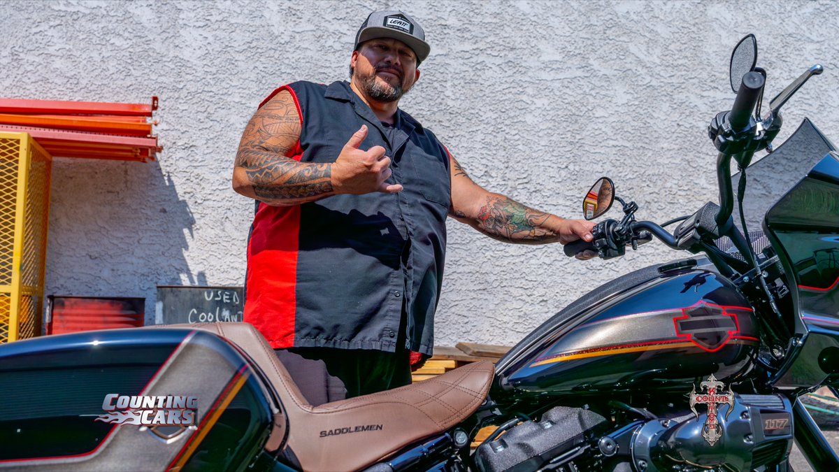 CountsKustoms's tweet image. At Count’s Kustoms, we blend style with comfort! @shannonhaikau will make sure your motorcycle is decked out with the most comfortable seats on the market. Email bikeprojects@countskustoms.com to have us build your next bike! @DannyCountKoker @CountsKustoms_S #bikeseat #leather