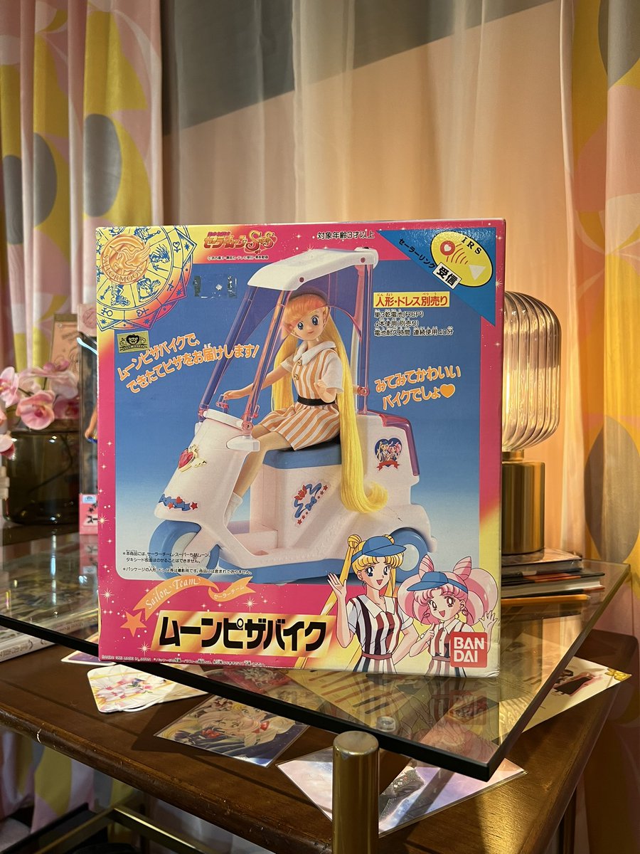 Myster_Rhett's tweet image. sailor moon toys from the 90s are wild bc what do you mean Usagi is a part time pizza delivery person