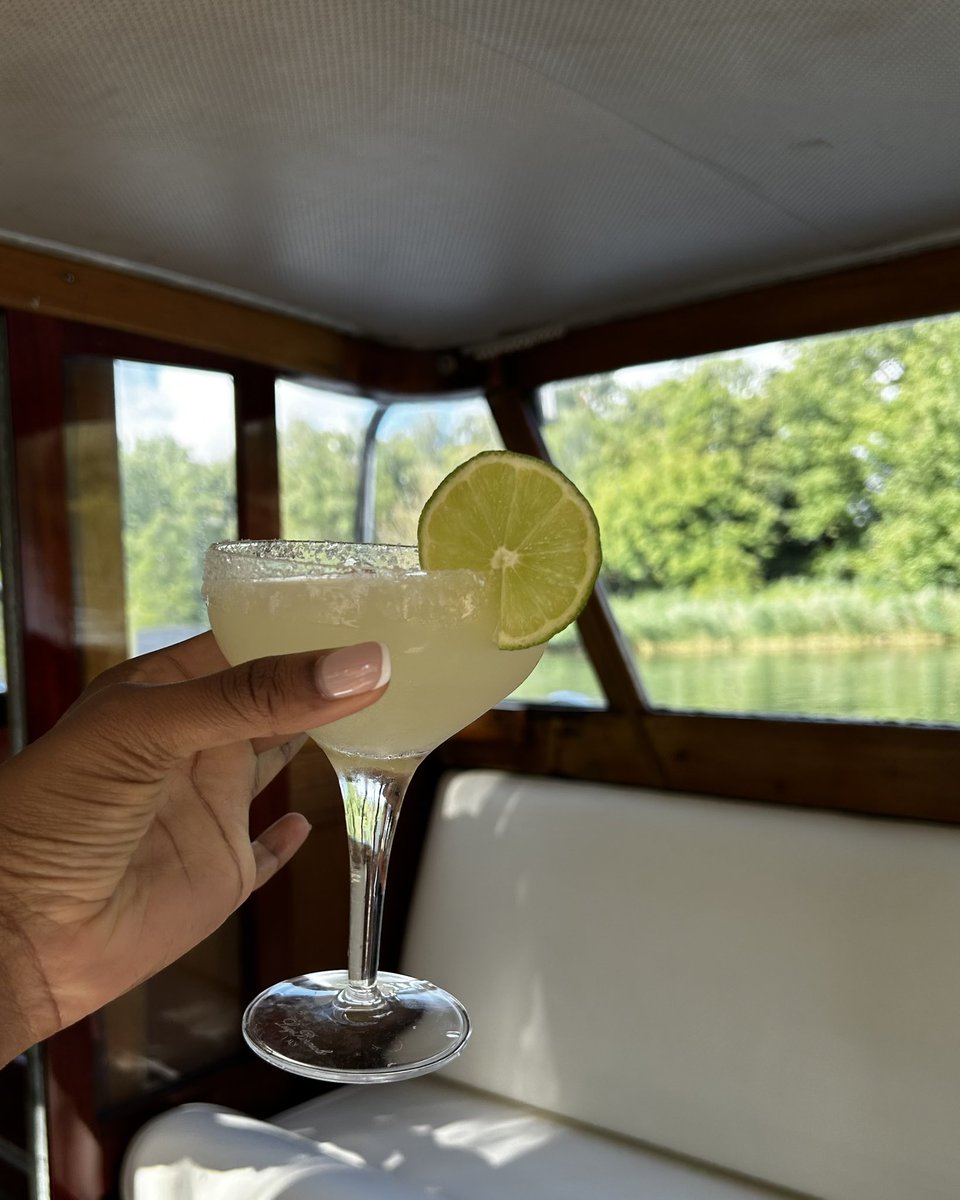 belleofthebludclart tweet media