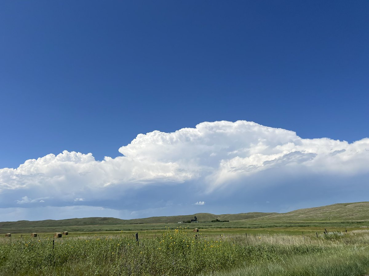 FalcnStormChase's tweet image. Supercell action north of Hyannis, NE
#FALCONWX 3:06 PM MDT