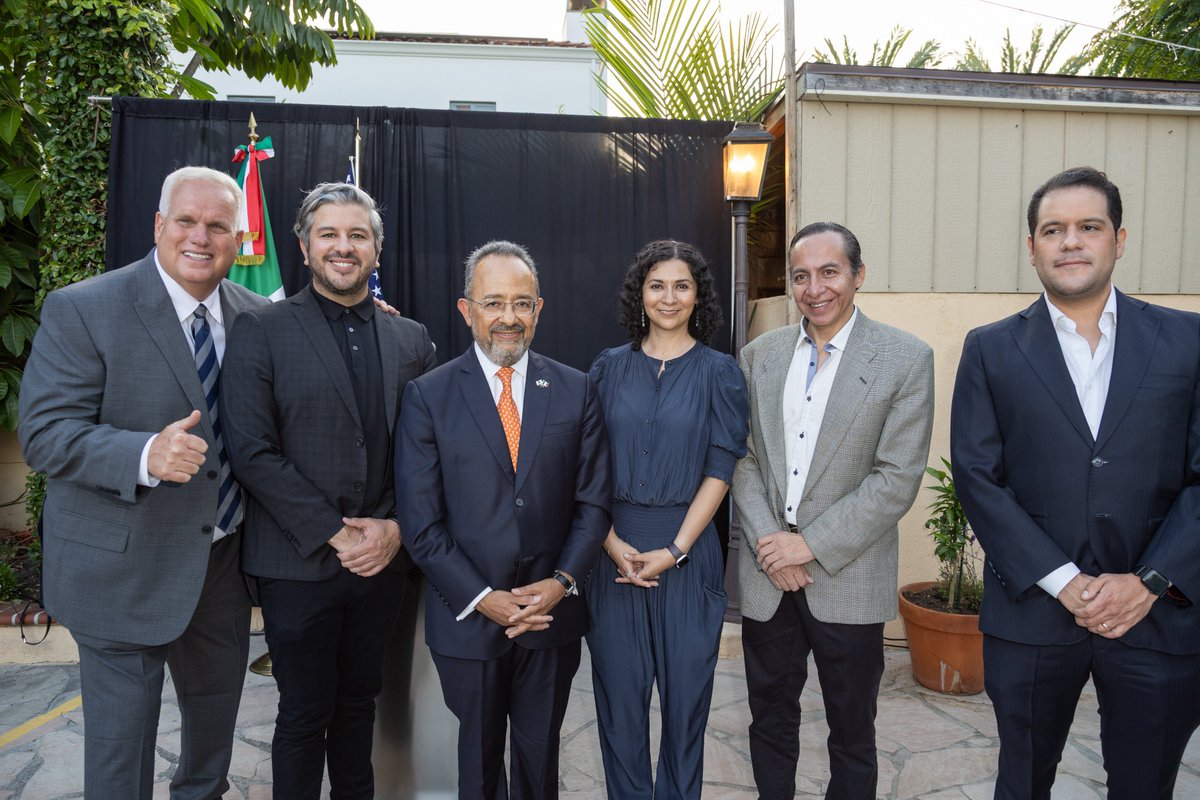 latinomuseum's tweet image. After launching an initiative in partnership with the Consulate of Mexico in Los Angeles a little over a year ago focused on the shared history and future of Hollywood and Mexico’s film industry, the Friends organization was honored to be invited to co-host a reception with…